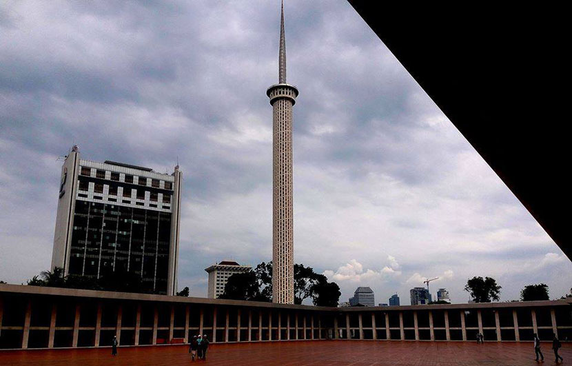 istiqlal mosque indonesia