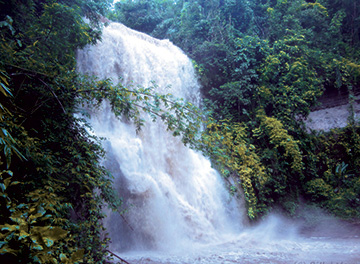 Hum Hum Waterfall (হাম হাম ঝর্ণা)