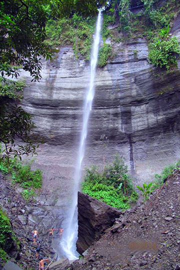 Rupmuhuri Waterfall, Alikadam, Bandarban (রূপমুহুরী ঝর্ণা, আলীকদম, বান্দরবান)