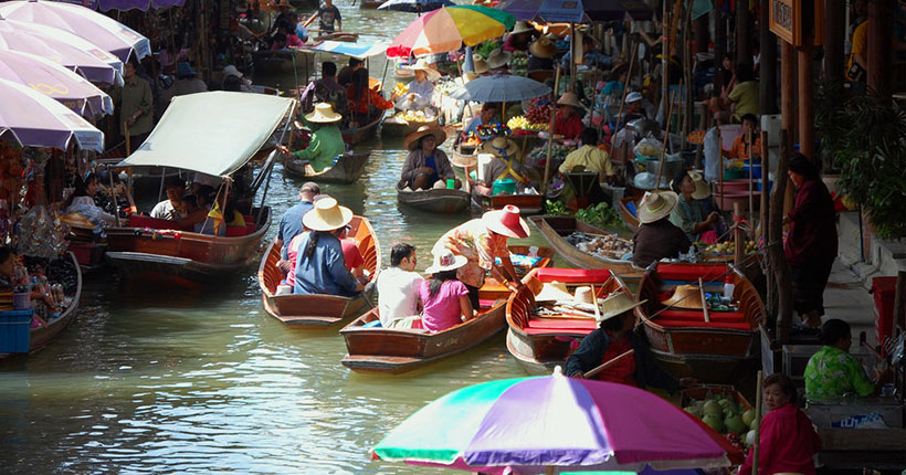damnoen-saduak-floating-market-thailand