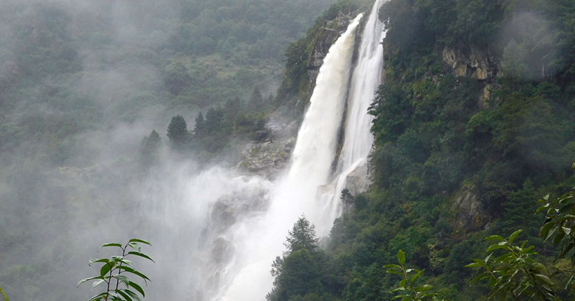 Nuranang falls নাউরাং ঝর্না