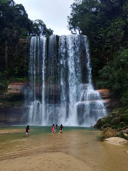 Moopun Waterfalls āĻŽāĻĒā§āύ āĻāϰā§āĻŖāĻž