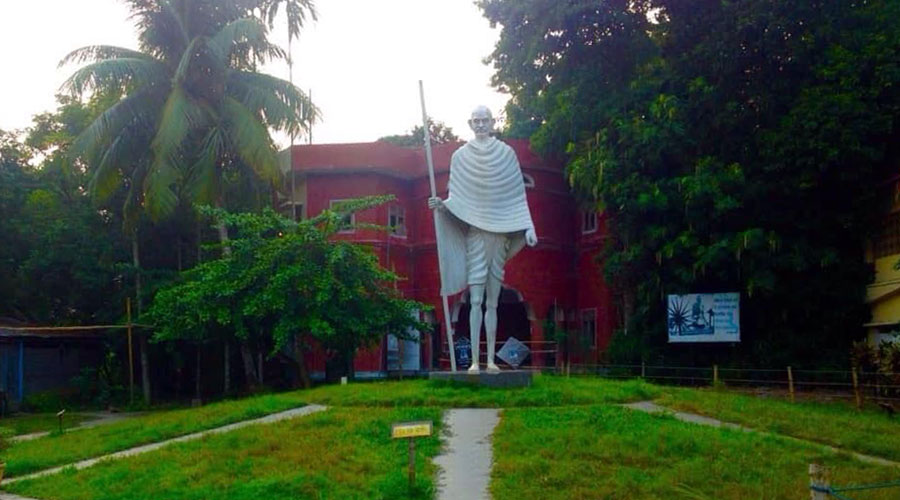 gandhi-ashram-trust-noakhali-02