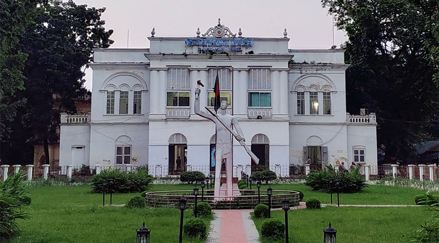 ভাওয়াল রাজবাড়ী এবং শ্মশান ঘাট ভ্রমণ গাইড » আদার ব্যাপারী